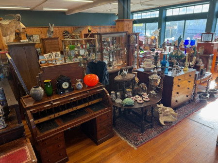 Auction 208: Stunning Antique, Jewellery, Collectables & Taxidermy Auction Live Onsite 23rd Nov 11am