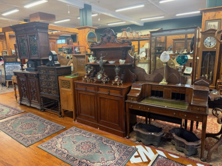 Auction 216: Antique + Collectibles Auction Onsite + Online Sunday May 3rd 11am